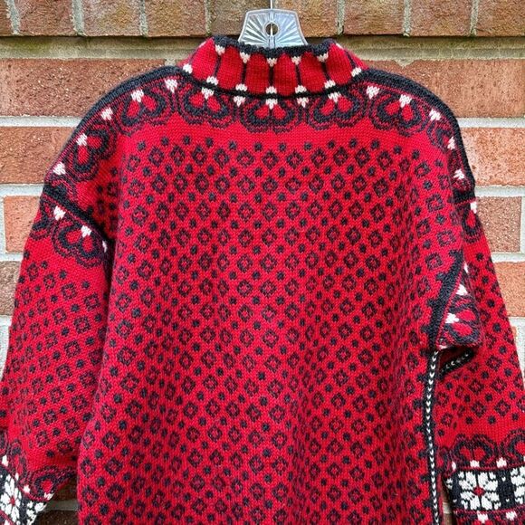 DALE of NORWAY Sweater Luxury Wool Nordic Ski Pewter Clasp Sz Small - Picture 4 of 13